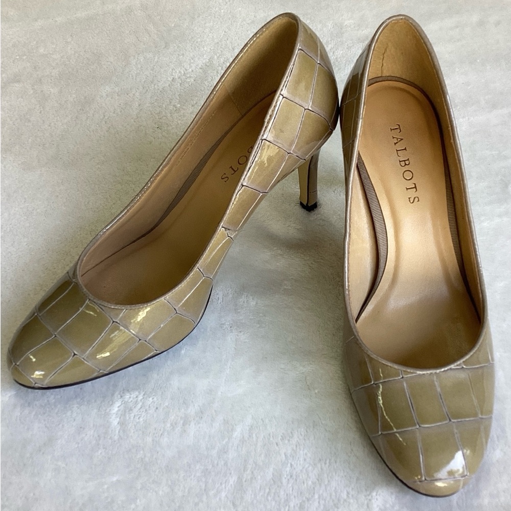 Talbots Women's Croc-Embossed Heels in Olive Size 7M